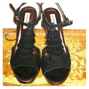 CUTE STEVE MADDEN OPEN TOE HEELS
